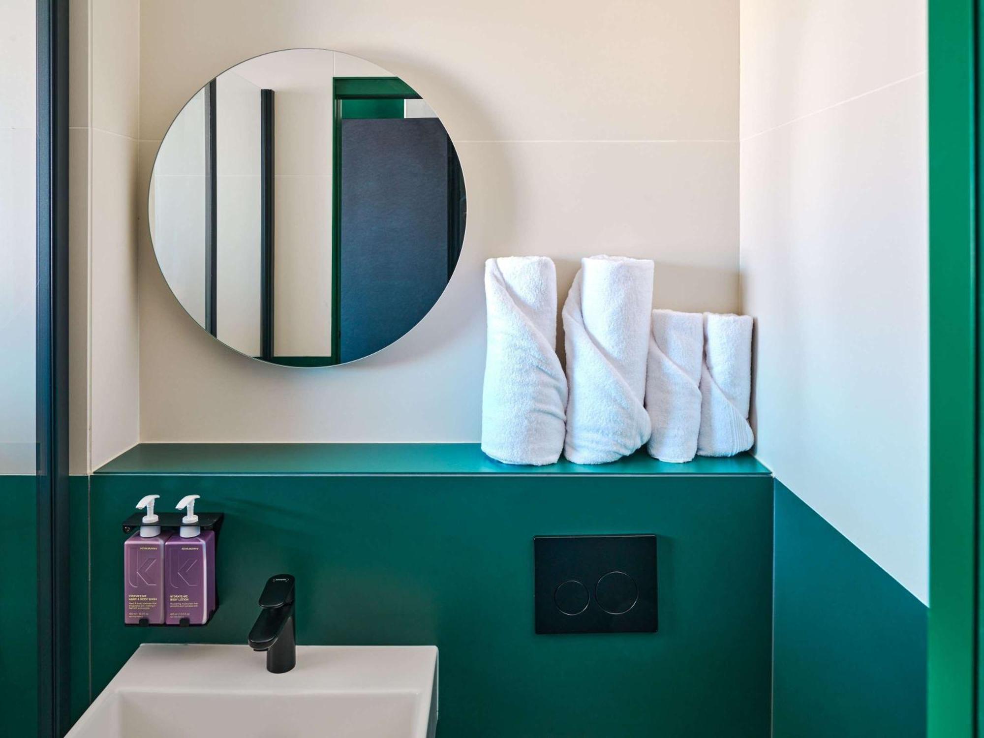 Hotel Tribe Paris Clichy Exteriér fotografie